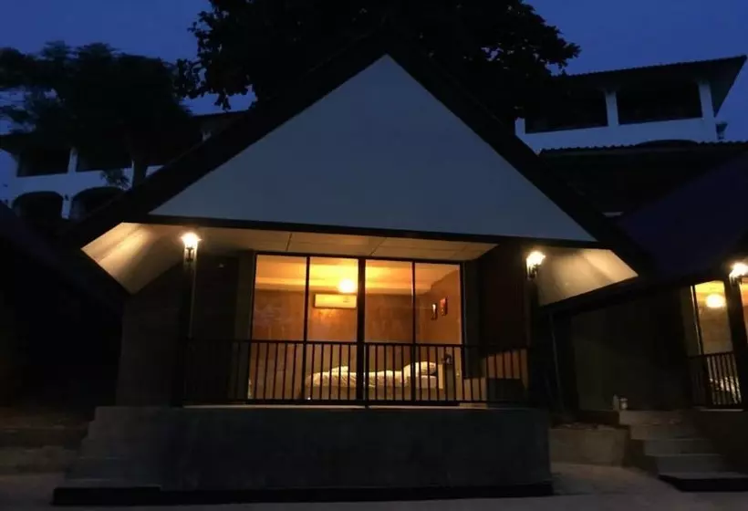 Hotelli Rimkaeng Resort