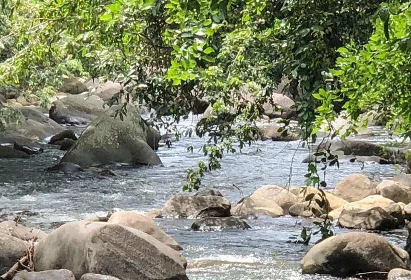 Hotelli River Garden Resort