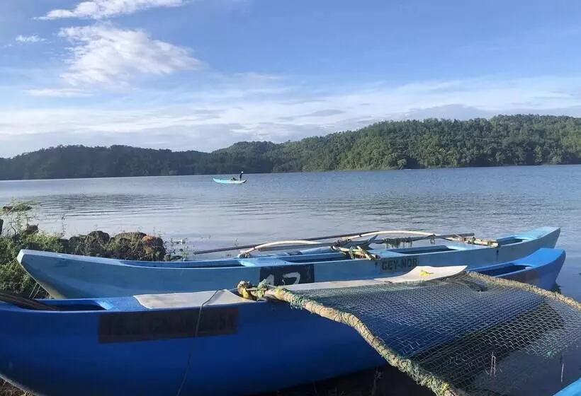 Hotelli River Garden Resort