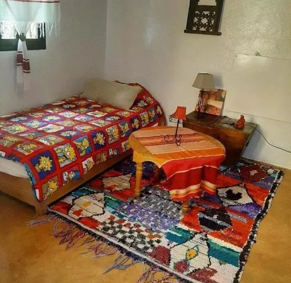 Majatalo Au Bord De L Eau