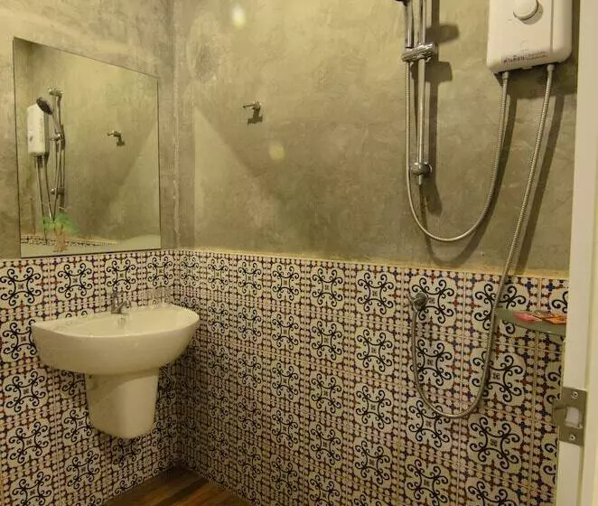 ペンション Hop On Phuket