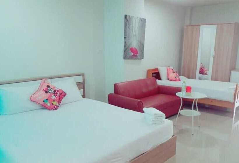 پانسیون Hop On Phuket