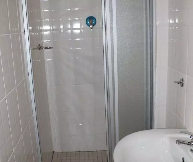 ペンション Mohlongwafatshe Guest House