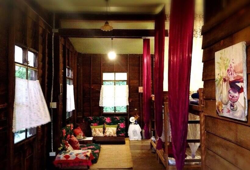 Baan Somlim Homestay   Hostel