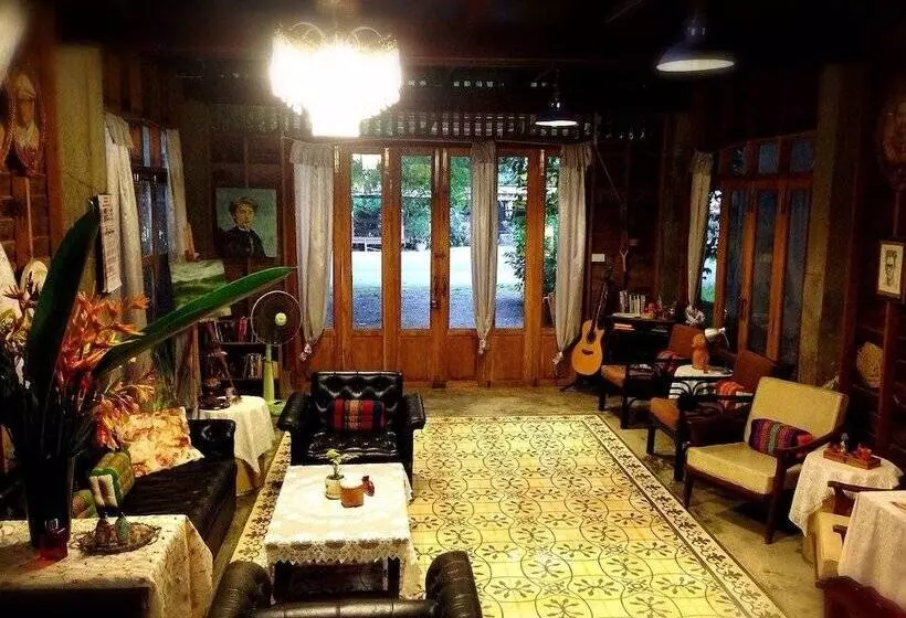 Baan Somlim Homestay   Hostel