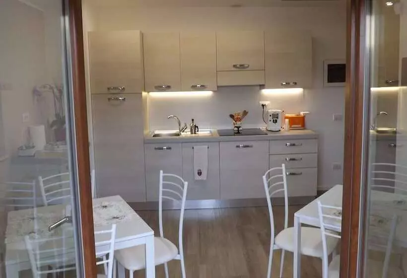 Aamiaismajoitus (B&B) Villa Ulivi