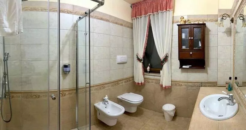 Aamiaismajoitus (B&B) Villa Ulivi