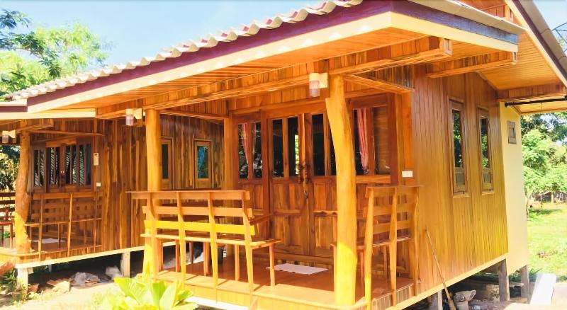 בית מלון כפרי Baansuan Resort