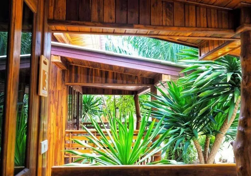 Hotelli Baansuan Resort