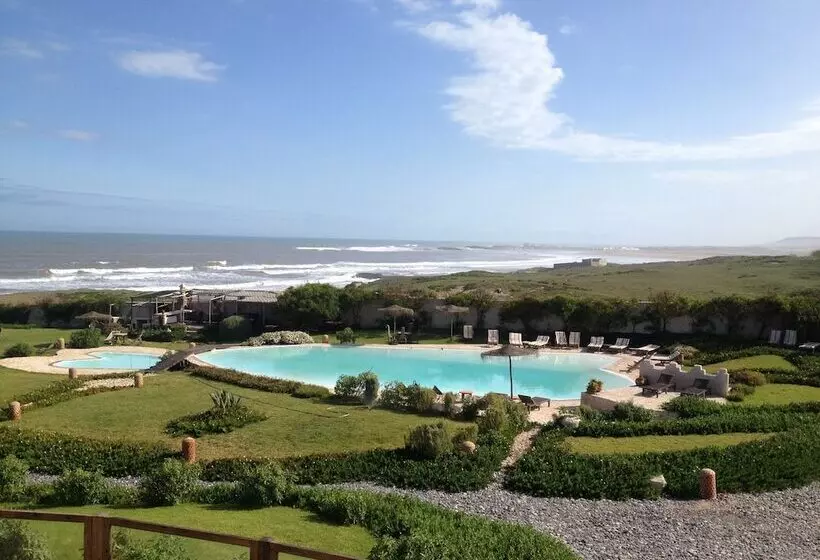 Hotelli Dar Danse The Bubble On The Beach