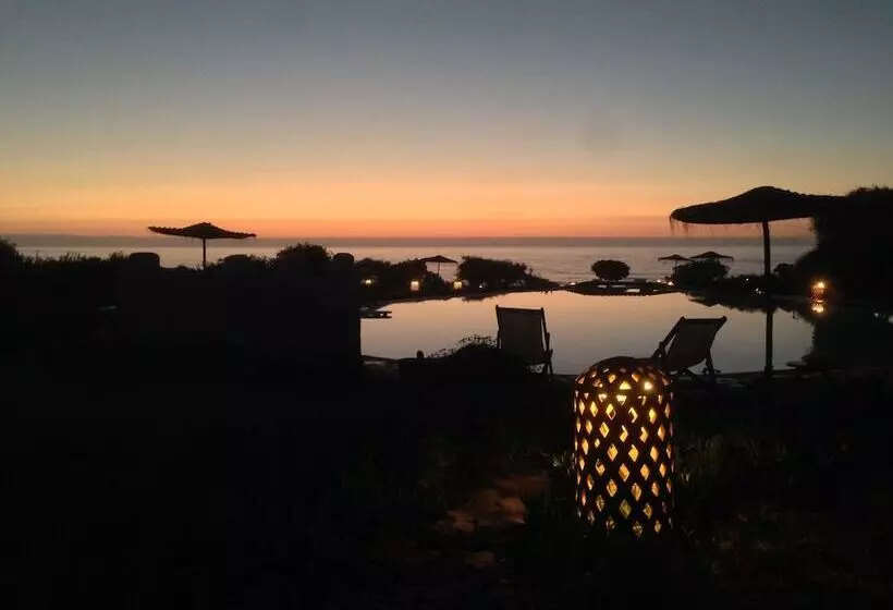 Hotelli Dar Danse The Bubble On The Beach