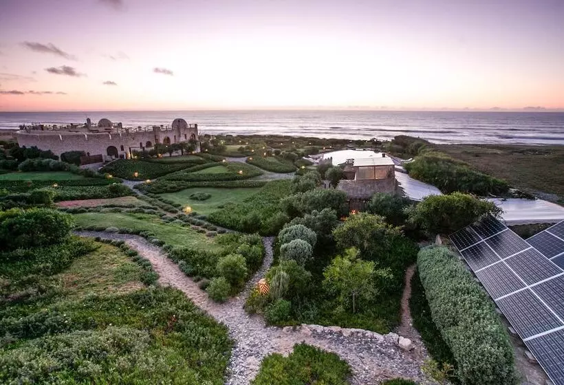 Hotelli Dar Danse The Bubble On The Beach