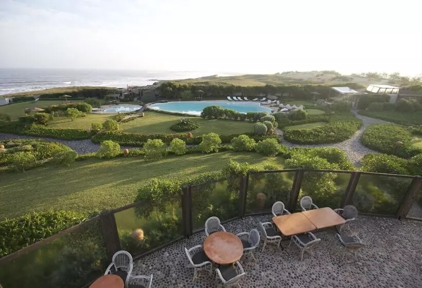 Hotelli Dar Danse The Bubble On The Beach