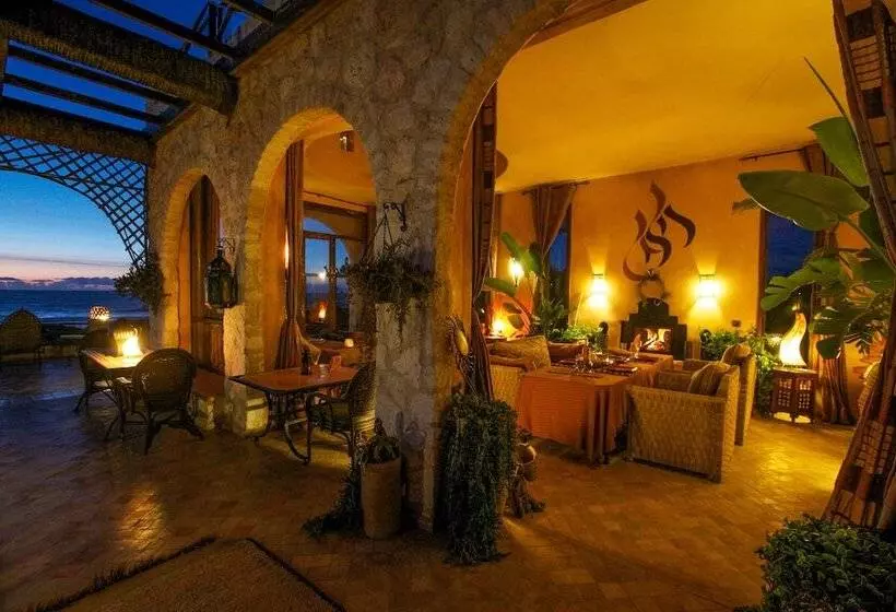 Hotelli Dar Danse The Bubble On The Beach