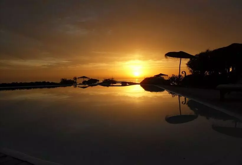 Hotelli Dar Danse The Bubble On The Beach