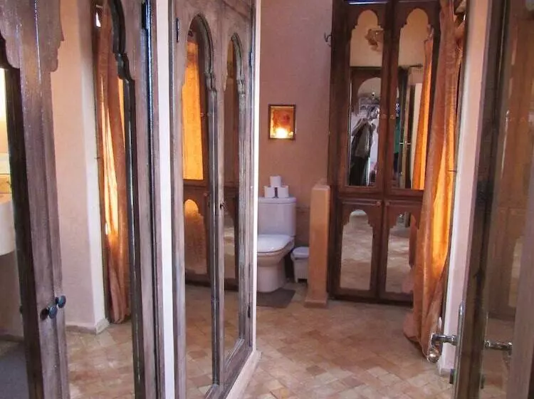 Hotelli Dar Danse The Bubble On The Beach