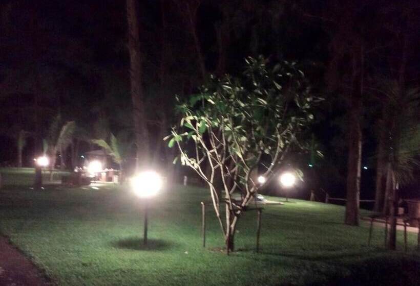 Hotel Greenseaviewresort Bangsaphan