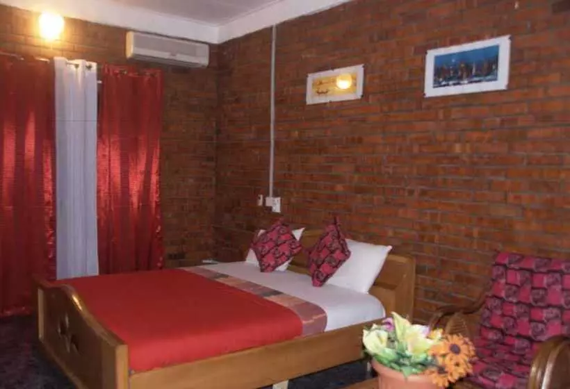 Hotelli Joy Family Lodge