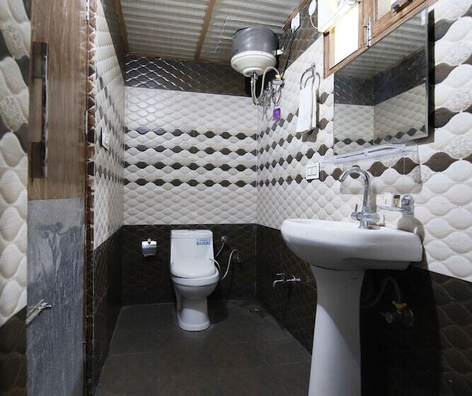 בית מלון כפרי Kasauli View Lodge By Oyo Rooms