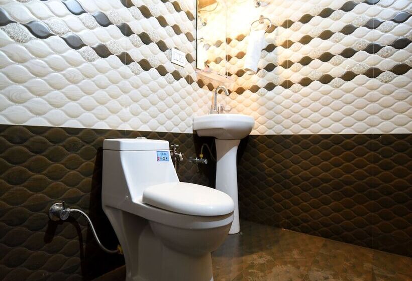 בית מלון כפרי Kasauli View Lodge By Oyo Rooms