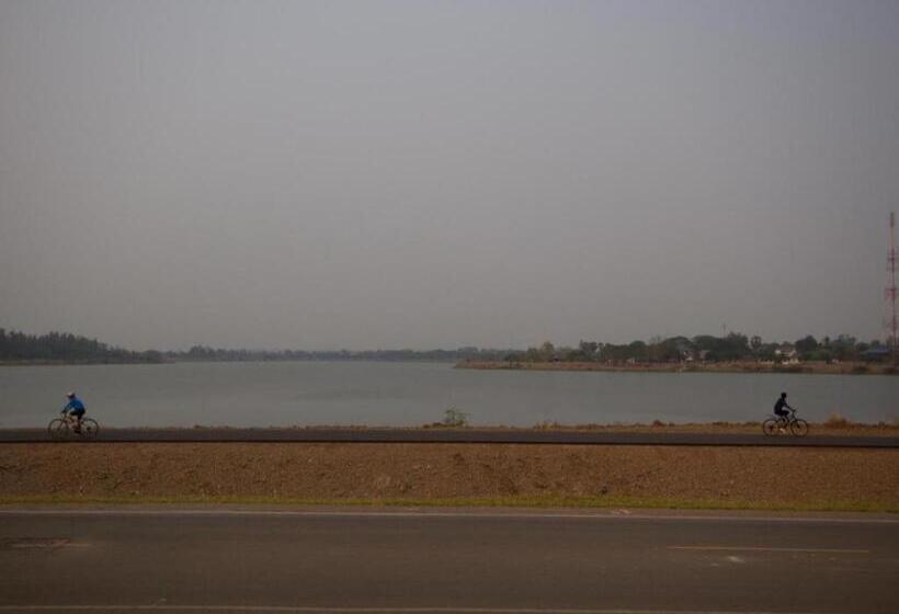 酒店 Ratchapreuk Resort