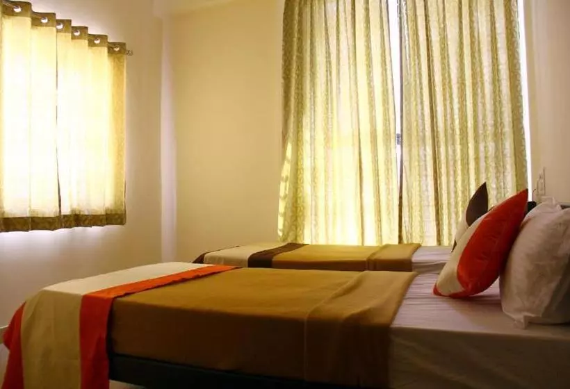 Hotelli Royal Suvarna Comforts