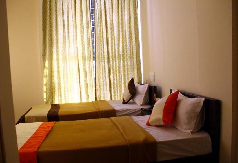 ホテル Royal Suvarna Comforts