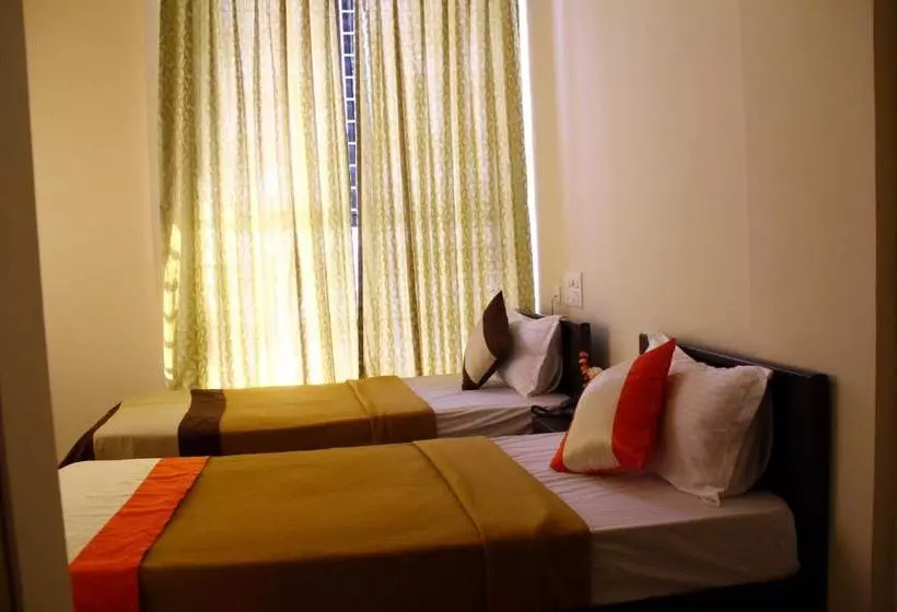 Hotelli Royal Suvarna Comforts