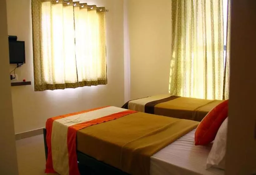Hotelli Royal Suvarna Comforts
