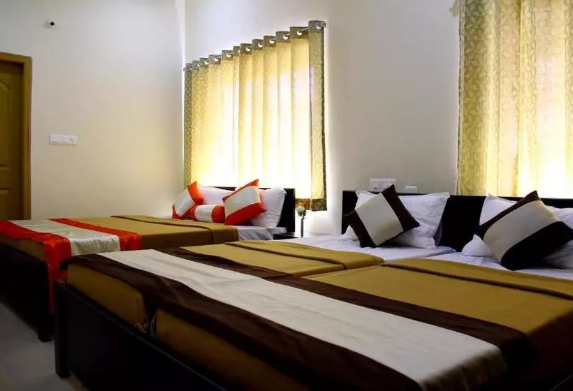 Hotelli Royal Suvarna Comforts
