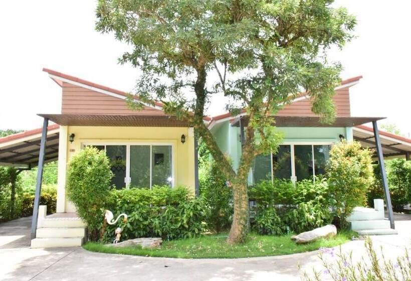 בית מלון כפרי Sinatara Resort