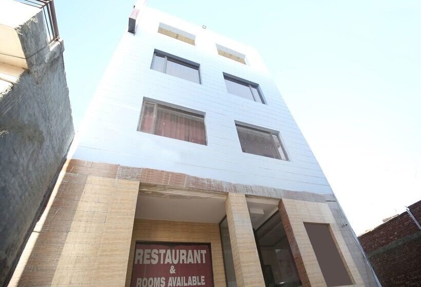 Hotel Skydeep By Oyo Rooms