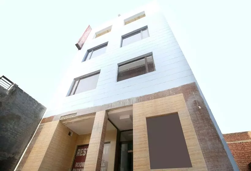 Hotelli Skydeep By Oyo Rooms