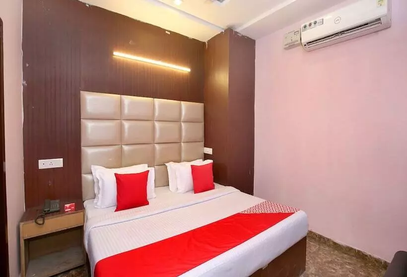 Hotelli Skydeep By Oyo Rooms