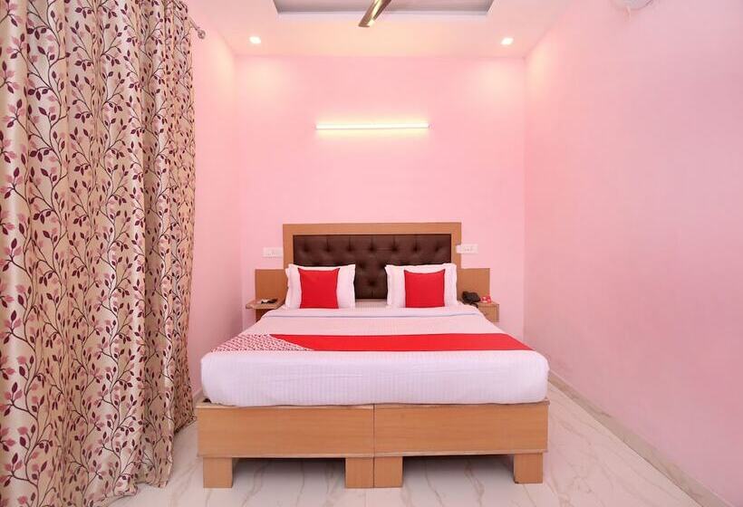 Hotel Skydeep By Oyo Rooms