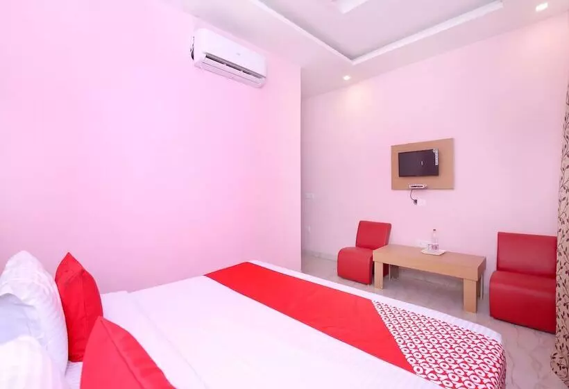Hotelli Skydeep By Oyo Rooms