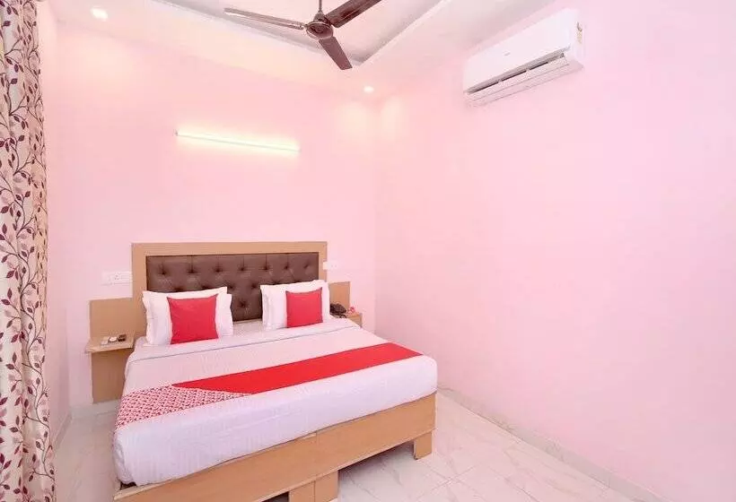 Hotelli Skydeep By Oyo Rooms