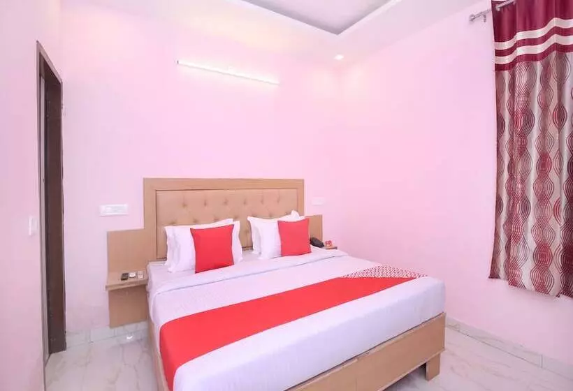 Hotelli Skydeep By Oyo Rooms