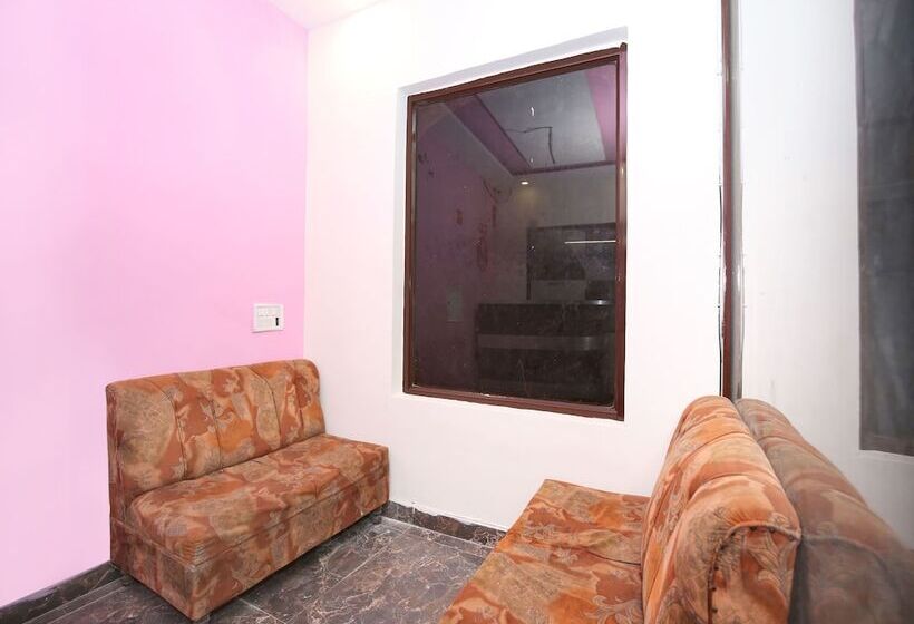 Hotel Skydeep By Oyo Rooms