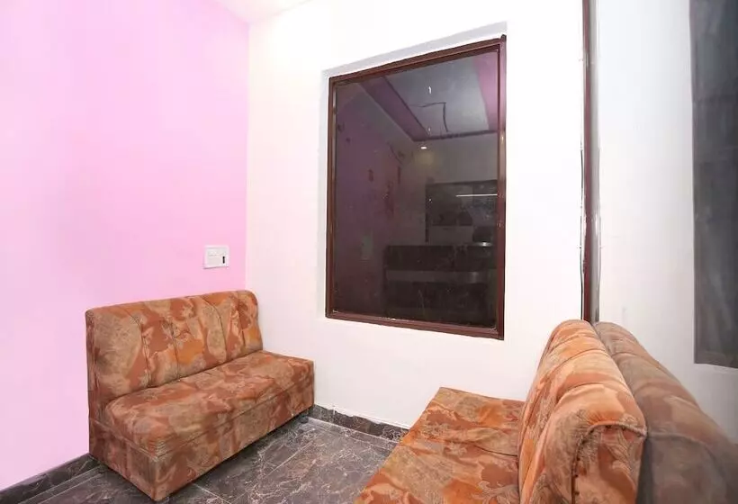 Hotelli Skydeep By Oyo Rooms