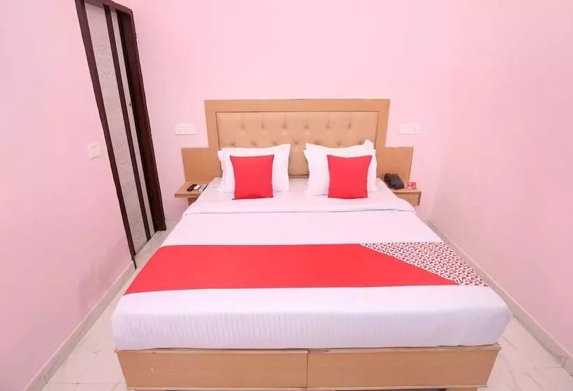 Hotelli Skydeep By Oyo Rooms