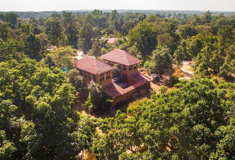 בית מלון כפרי Vannraj Resort And Spa