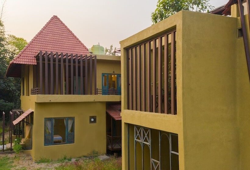 בית מלון כפרי Vannraj Resort And Spa