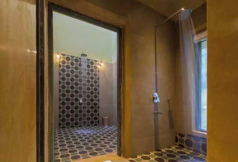 Hotelli Vannraj Resort And Spa