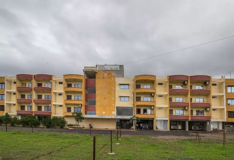 Hotelli Yogiraj Palace