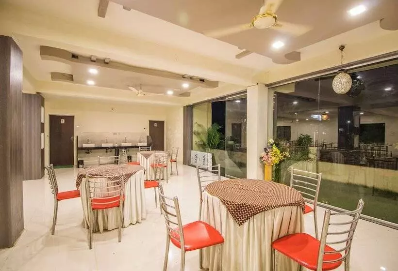 Hotelli Yogiraj Palace