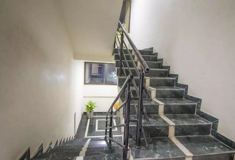 Hotelli Yogiraj Palace