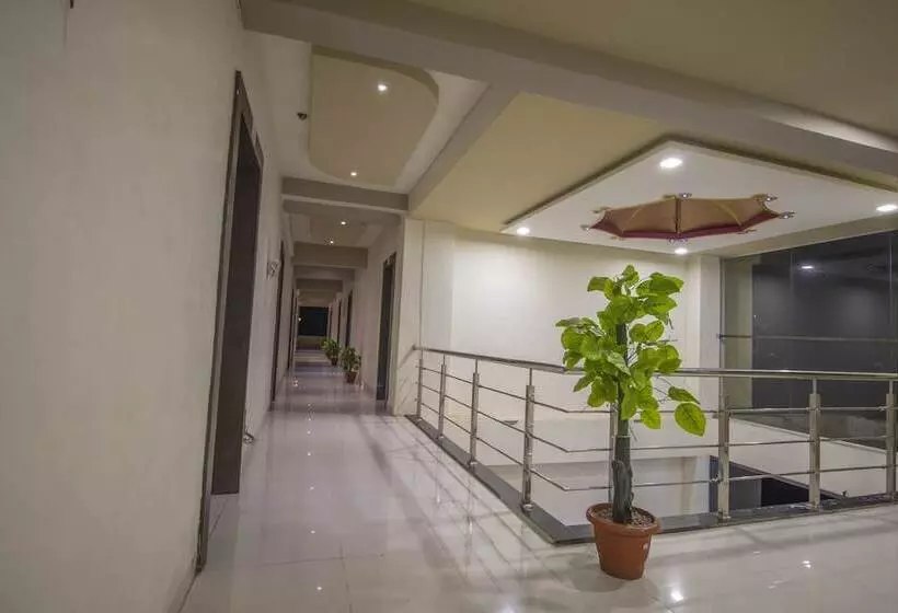 Hotelli Yogiraj Palace