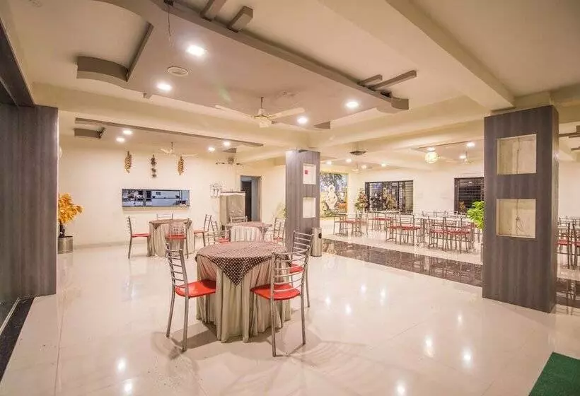 Hotelli Yogiraj Palace