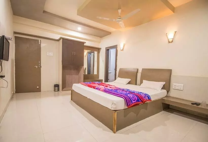 Hotelli Yogiraj Palace